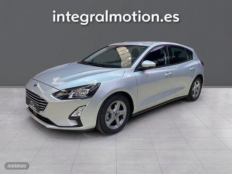 Usado Ford Focus Trend 95 CV (69 kW) 2019 Gris Berlina
