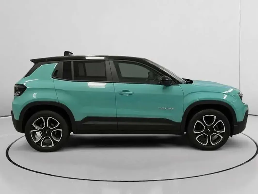 Usado Jeep Avenger Summit 101 CV (74 kW) 2023 Azul SUV
