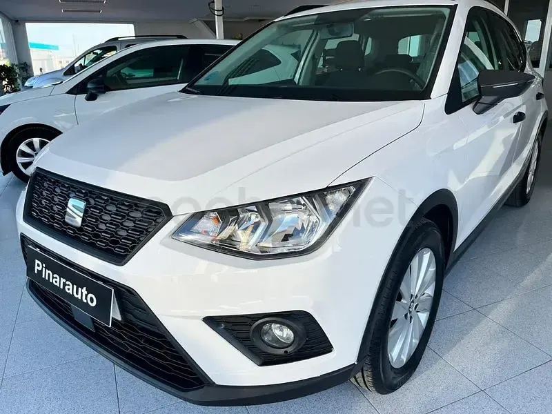 Usado Seat Arona Reference 95 CV (69 kW) 2020 Blanco SUV
