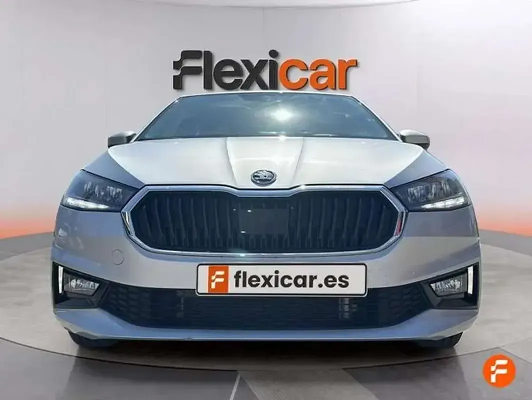 Usado Skoda Fabia Selection 116 CV (85 kW) 2025 Gris Utilitario