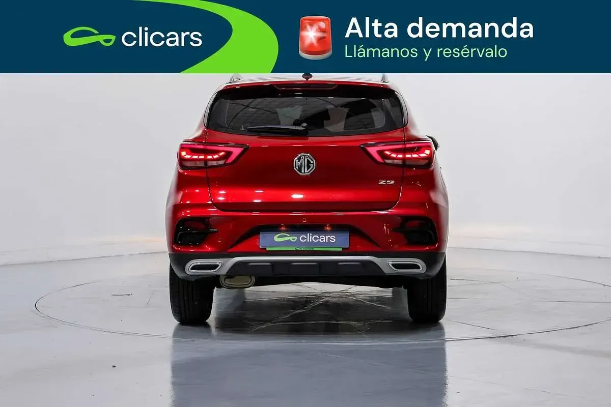Usado MG ZS Luxury 106 CV (77 kW) 2023 Rojo SUV