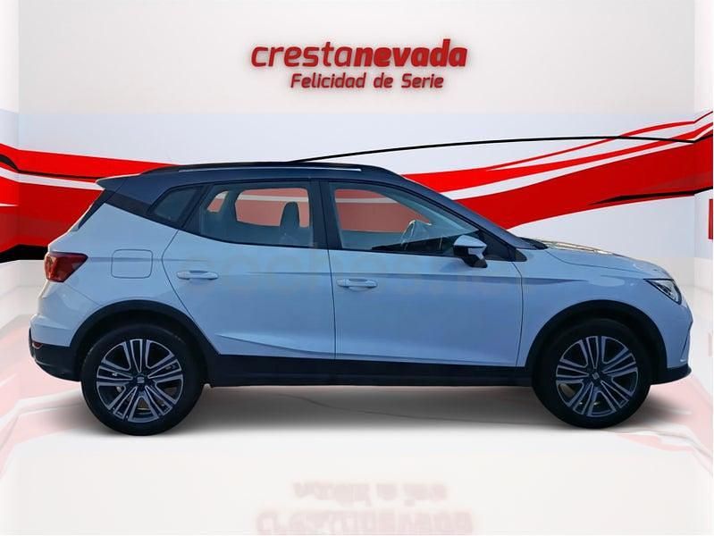 Usado Seat Arona Style 110 CV (80 kW) 2022 Blanco SUV