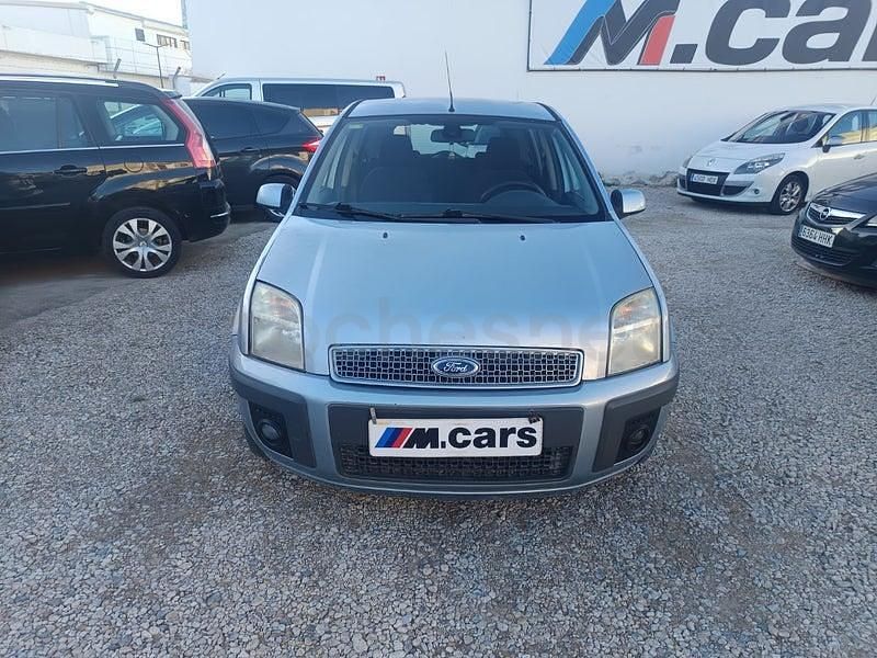 Usado Ford Fusion Futura 80 CV (58 kW) 2007 Gris / plata Utilitario