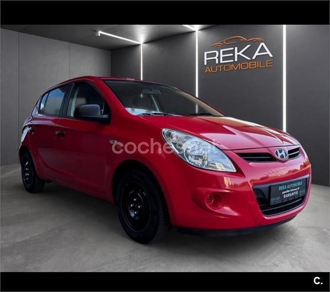 Rojo Usado 2012 Hyundai i20 Classic Berlina | 5999 € (Precio justo) - Imagen 1/4