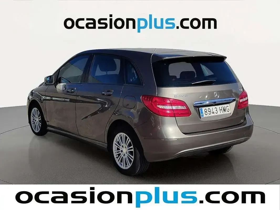 Usado Mercedes B200 136 CV (100 kW) 2012 Gris Utilitario