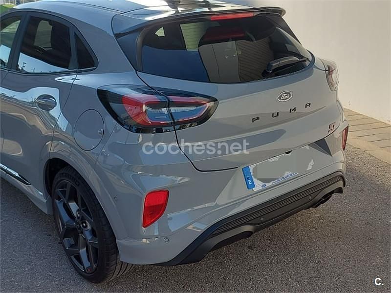 Usado Ford Puma ST 200 CV (147 kW) 2022 Gris / plata SUV