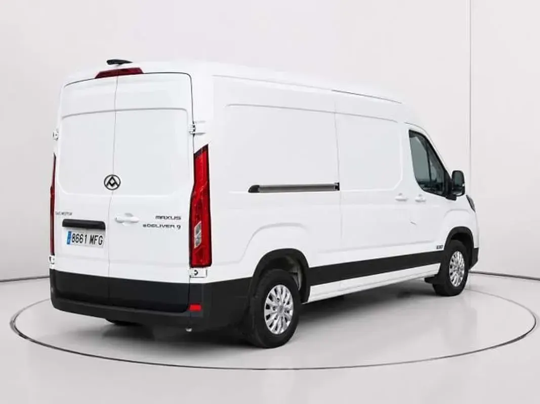 Usado Maxus V90 204 CV (150 kW) 2023 Blanco Van