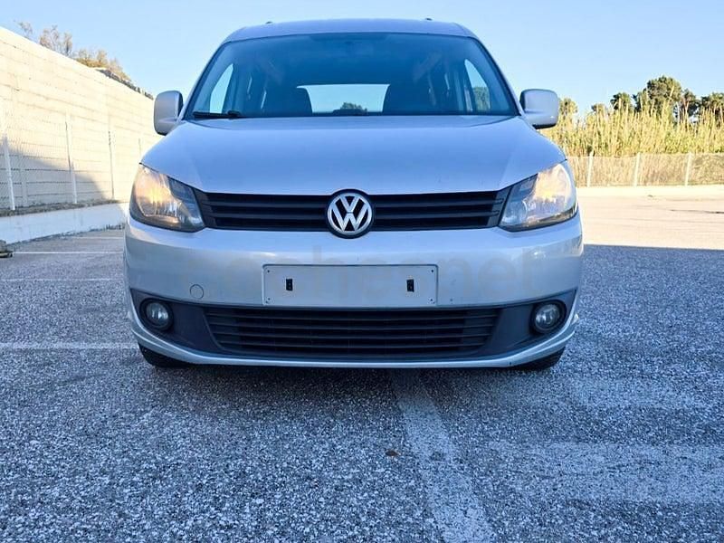 Usado VW Caddy Comfortline 102 CV (75 kW) 2015 Gris / plata Monovolumen