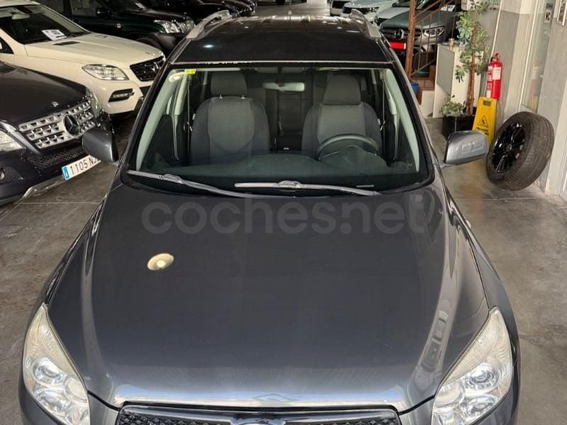 Usado Toyota RAV4 Executive 136 CV (100 kW) 2007 Gris / plata SUV