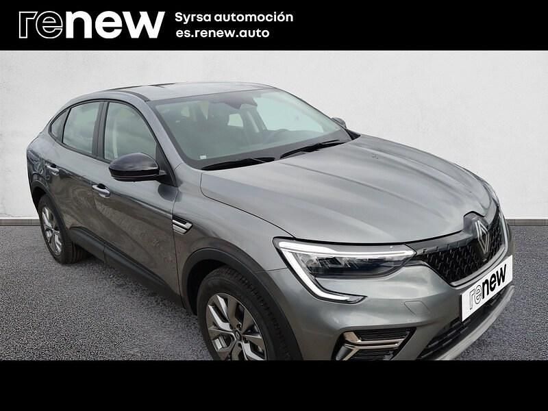 Nuevo Renault Arkana Evolution 140 CV (102 kW) 2025 Gris SUV
