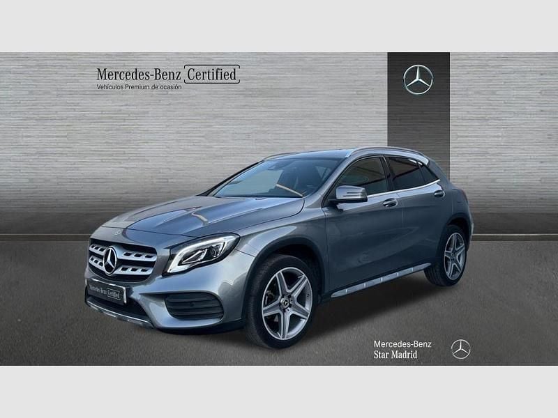 Gris / plateado Usado 2019 Mercedes GLA200 AMG line SUV | 27.990 € (Precio justo) - Imagen 1/4