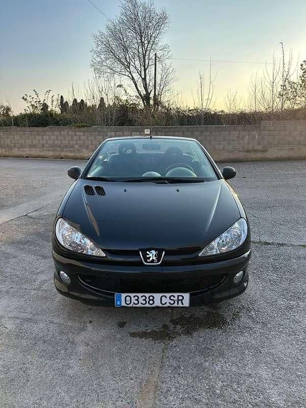 Usado Peugeot 206 109 CV (80 kW) 2004 Negro Utilitario
