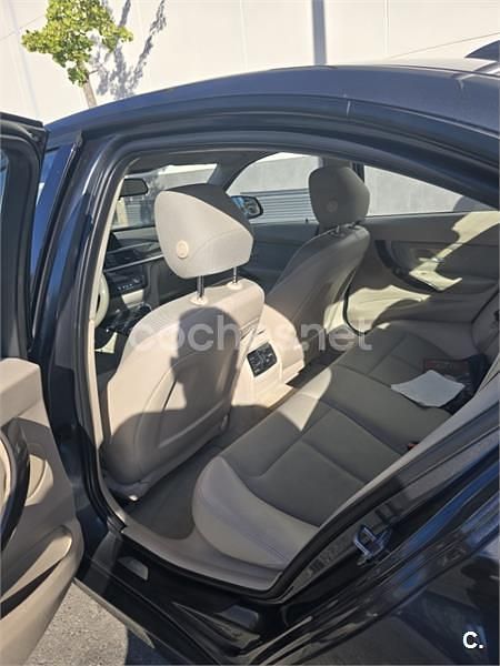 Usado BMW 320 Sport Line 184 CV (135 kW) 2013 Gris / plata Berlina