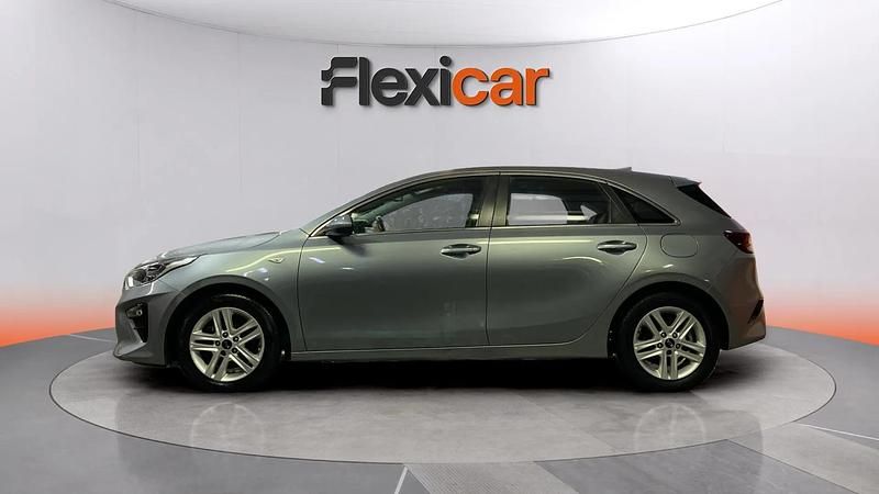 Käytetty Kia Ceed 120 HP (88 kW) 2021 Harmaa Viistoperä