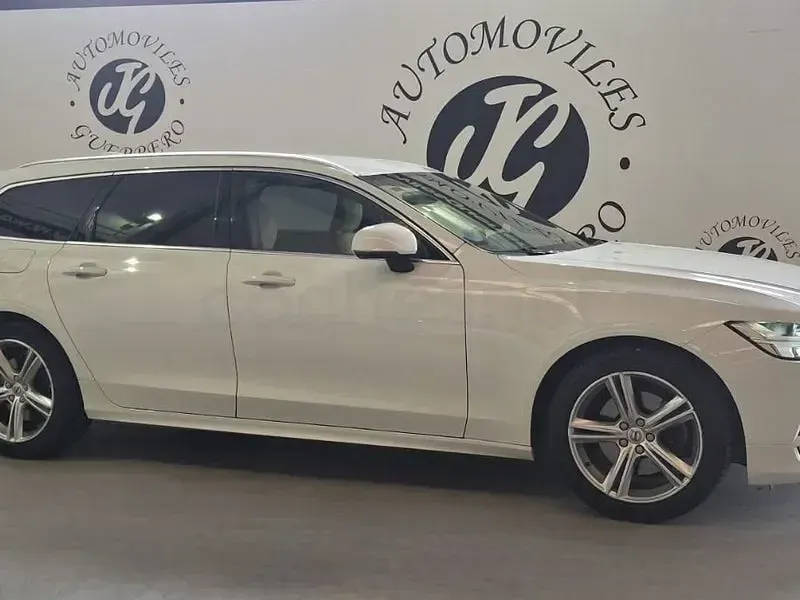 Usado Volvo V90 Business Edition 190 CV (139 kW) 2019 Blanco Familiar