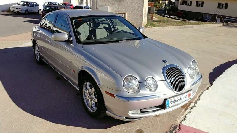 Usado Jaguar S-Type S 241 CV (177 kW) 2000 Gris Berlina