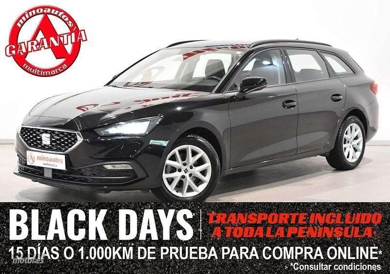 Usado Seat Leon Style 110 CV (80 kW) 2022 Negro Familiar