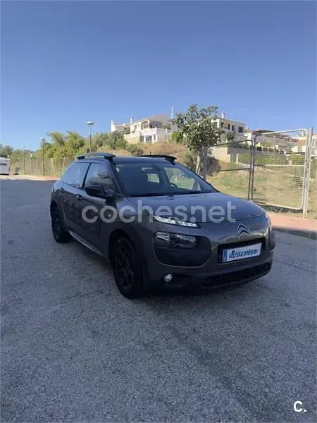 Usado Citroën C4 Feel 82 CV (60 kW) 2018 Gris / plata Berlina