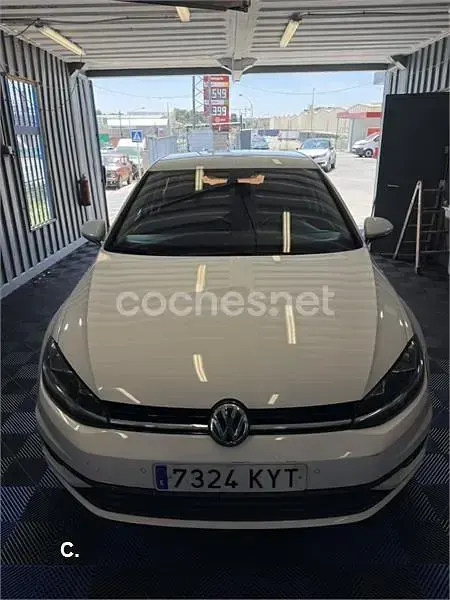 Usado VW Golf VII Business 115 CV (84 kW) 2019 Blanco Familiar