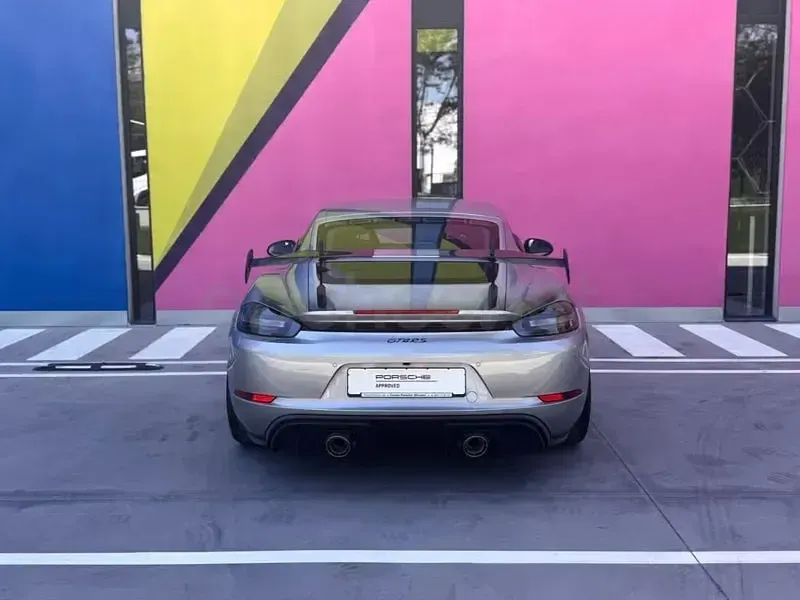 Nuevo Porsche 718 500 CV (367 kW) 2026 Gris / plata Coupe