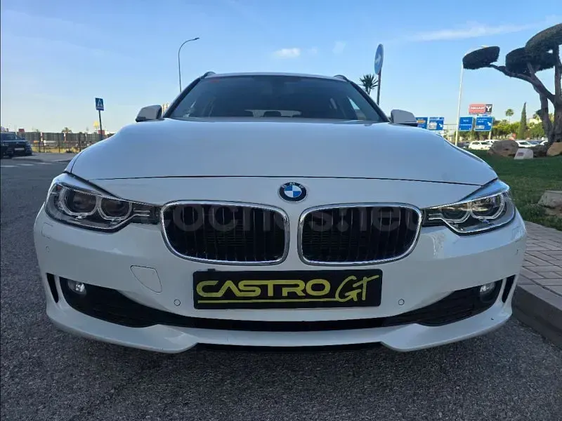 Usado BMW 318 Comfort Edition 143 CV (105 kW) 2013 Blanco Familiar