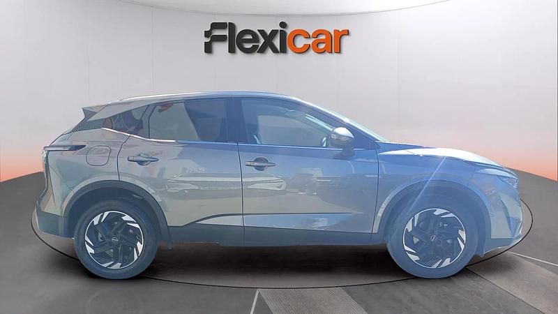 Usado Nissan Qashqai Acenta 158 CV (116 kW) 2025 Gris SUV