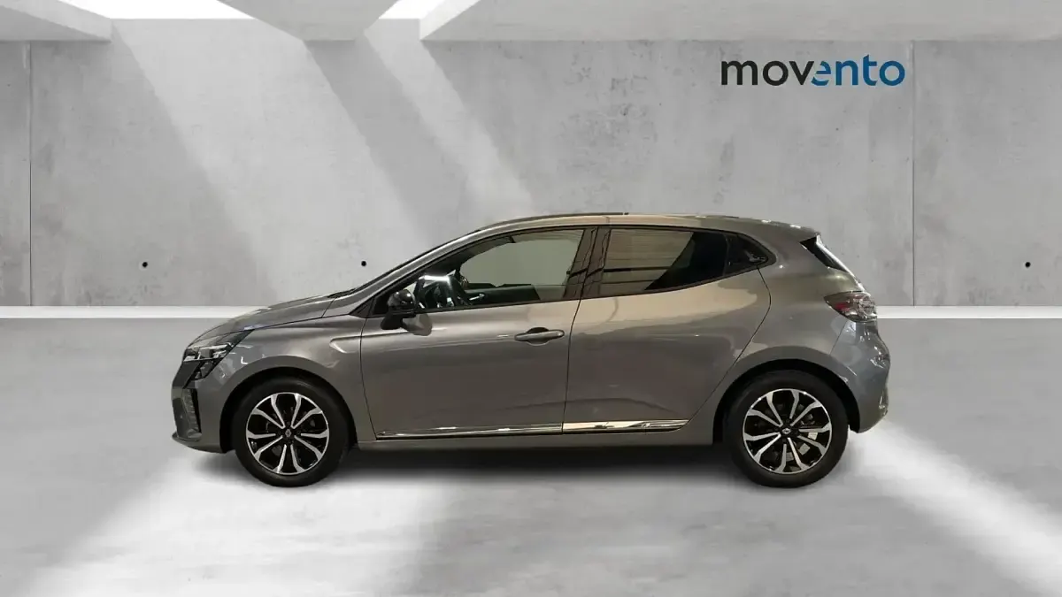Usado Renault Clio V Techno 100 CV (73 kW) 2025 Gris Berlina
