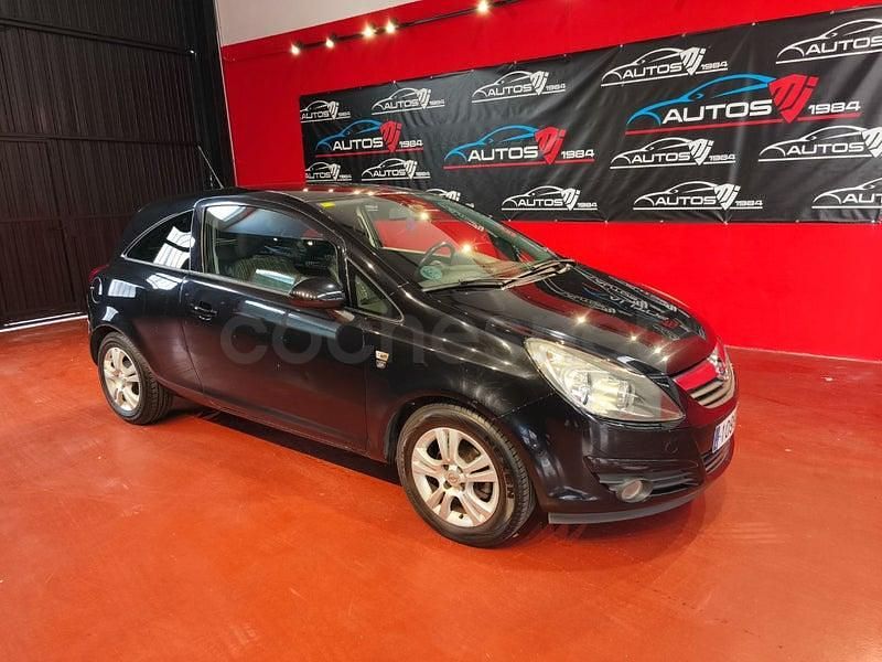 Usado Opel Corsa 85 CV (62 kW) 2010 Negro Utilitario