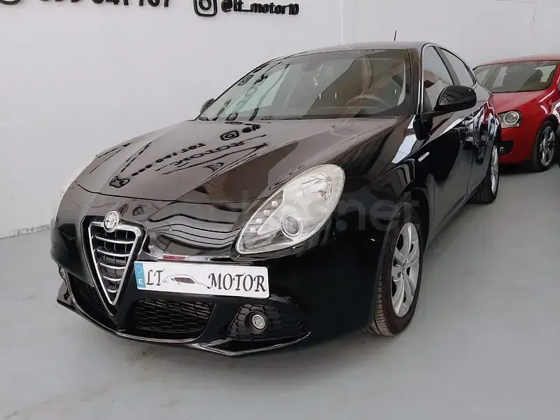 Usado Alfa Romeo Giulietta Distinctive 105 CV (77 kW) 2013 Negro Utilitario