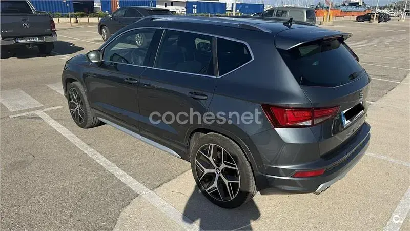 Usado Seat Ateca FR 190 CV (139 kW) 2018 Gris / plata SUV