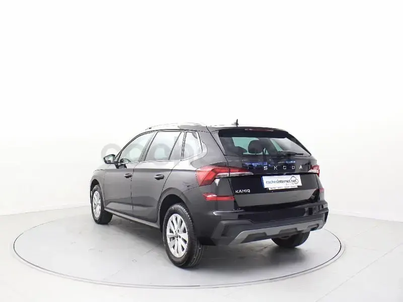Usado Skoda Kamiq Selection 115 CV (84 kW) 2025 Blanco SUV