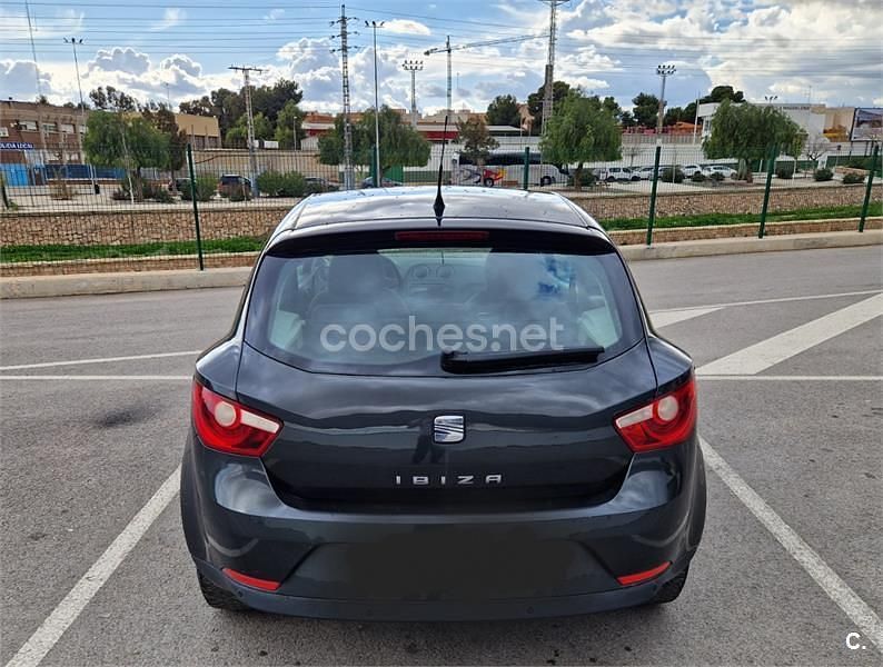 Usado Seat Ibiza SC Reference 75 CV (55 kW) 2011 Negro Utilitario