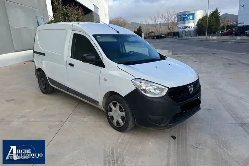 Usado Dacia Dokker 90 CV (66 kW) 2018 Blanco Monovolumen