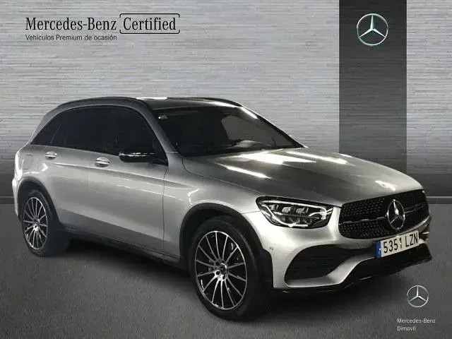Usado Mercedes GLC220 AMG line 194 CV (142 kW) 2022 Plata hightech SUV