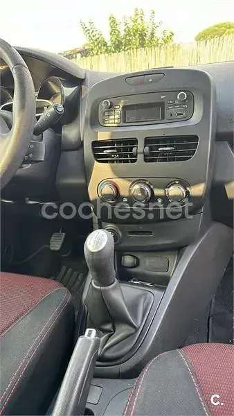 Usado Renault Clio IV Expression 75 CV (55 kW) 2013 Blanco Berlina