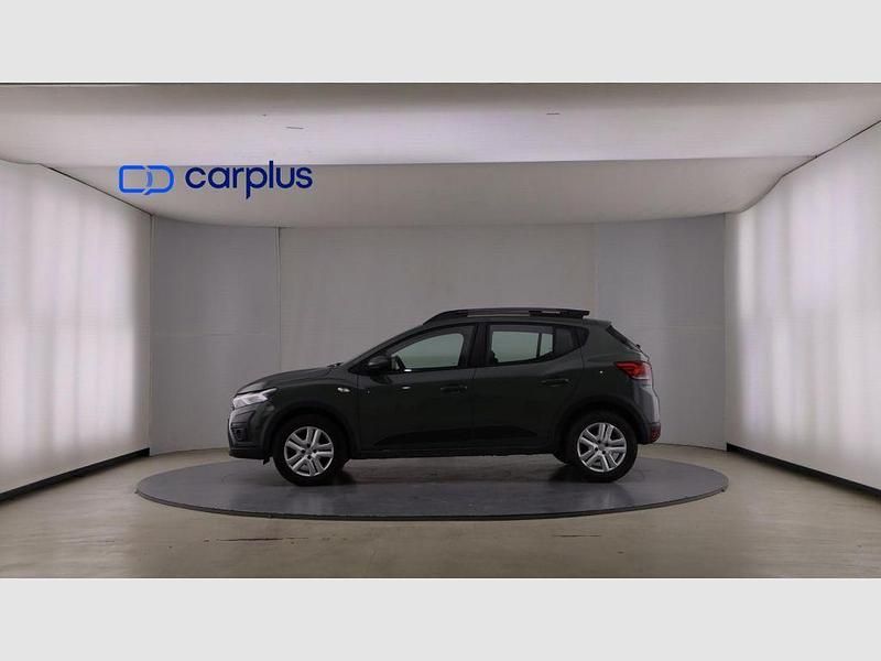 Usado Dacia Sandero Expression 91 CV (66 kW) 2024 Gris urban (metalizado) Utilitario