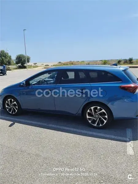 Usado Toyota Auris Advance 112 CV (82 kW) 2016 Azul Familiar