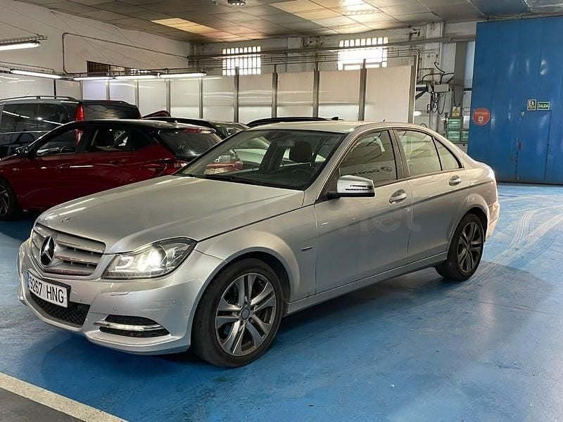 Usado Mercedes C220 170 CV (125 kW) 2013 Gris / plata Berlina