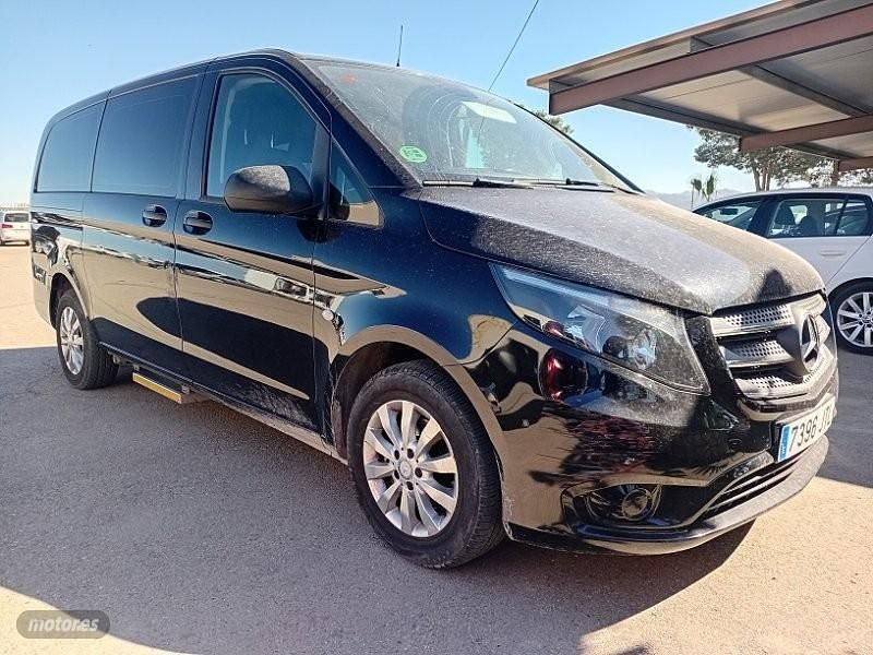 Usado Mercedes Vito 140 CV (102 kW) 2016 Negro Van