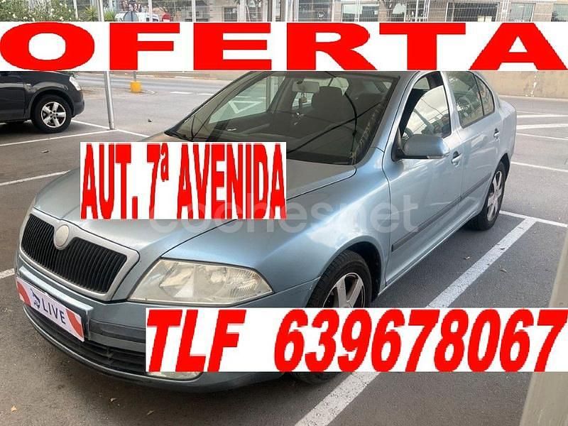 Gris / plata Usado 2007 Skoda Octavia Active Berlina | 4500 € (Precio justo) - Imagen 1/4