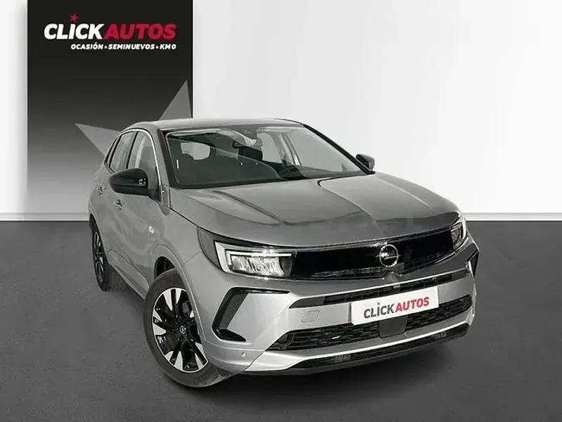 Usado Opel Grandland X Design & Tech 130 CV (95 kW) 2023 Gris / plata SUV