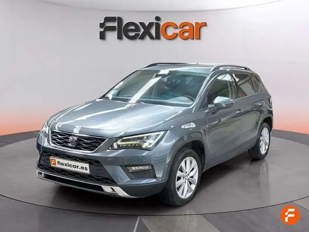 Usado Seat Ateca Ecomotive 116 CV (85 kW) 2019 Gris SUV