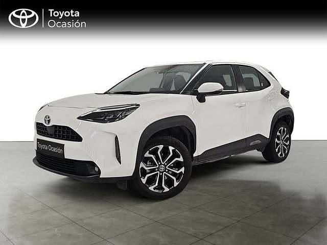 Usado Toyota Yaris Hybrid Active 116 CV (85 kW) 2022 Blanco Pickup/Camioneta