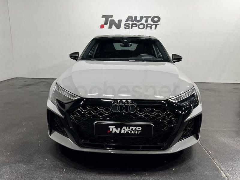 Usado Audi RS3 400 CV (294 kW) 2025 Gris / plata Berlina