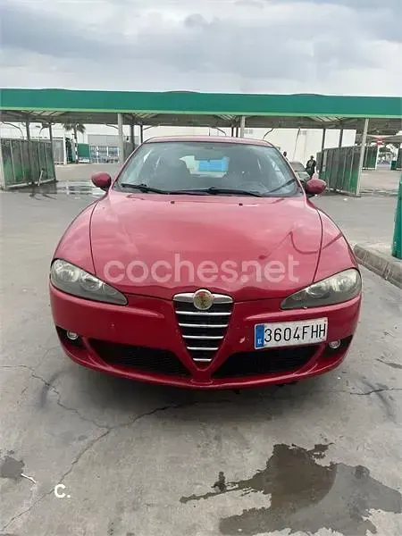 Usado Alfa Romeo 147 120 CV (88 kW) 2006 Rojo Utilitario