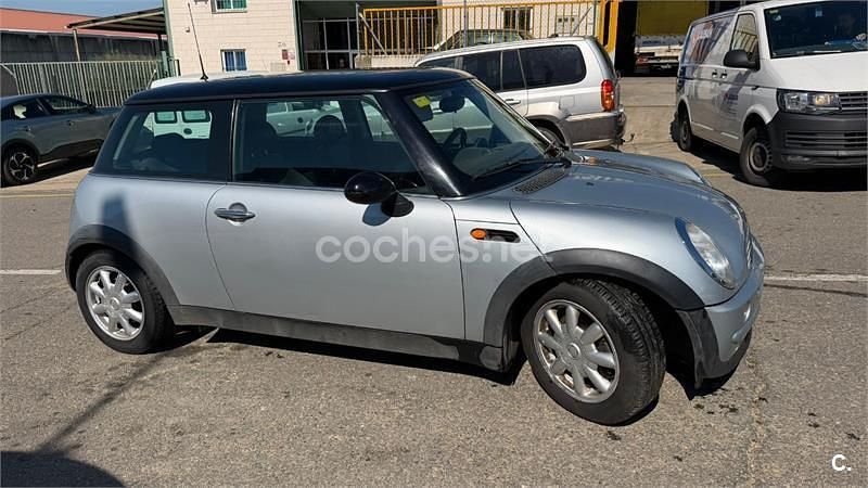 Usado Mini Cooper 115 CV (84 kW) 2002 Gris / plata Utilitario