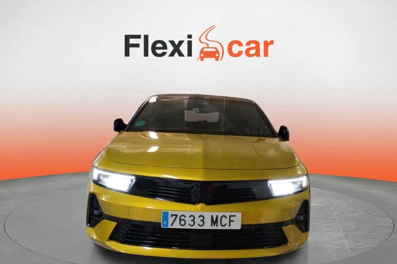 Usado Opel Astra 131 CV (96 kW) 2022 Amarillo Berlina
