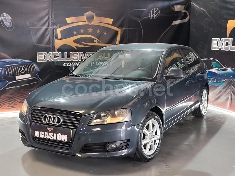 Gris / plata Usado 2009 Audi A3 Attraction Berlina | 5999 € (Buen precio) - Imagen 1/4