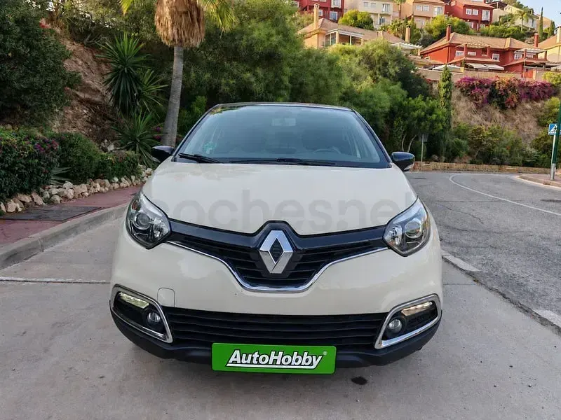 Usado Renault Captur Zen 90 CV (66 kW) 2016 Blanco SUV