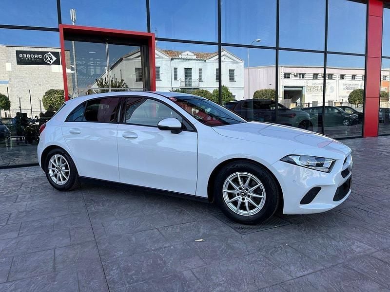 Usado Mercedes A160 110 CV (80 kW) 2022 Blanco